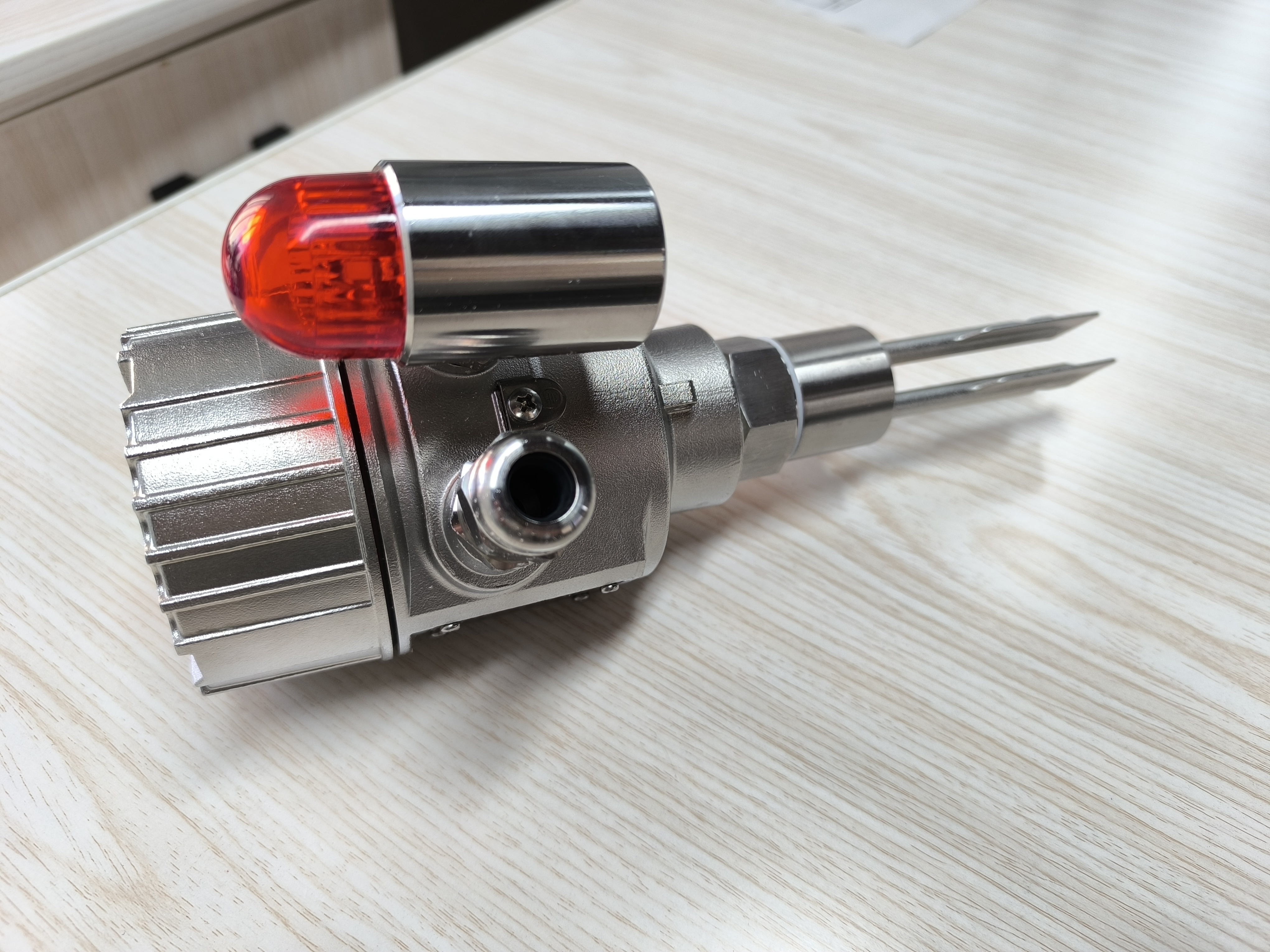 أحدث قضايا الشركات حول Why Use a Tuning Fork Level Switch?-100 Questions About Tuning Fork Level Switches