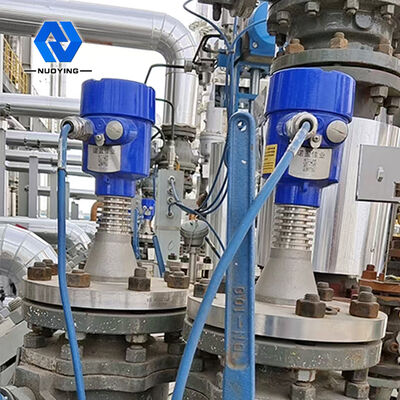 سعر جيد رادار دقة عالية مستوى المياه مستشعر مع الهوائي لوحة و PTFE / 316L ((اختياري) المواد الانترنت